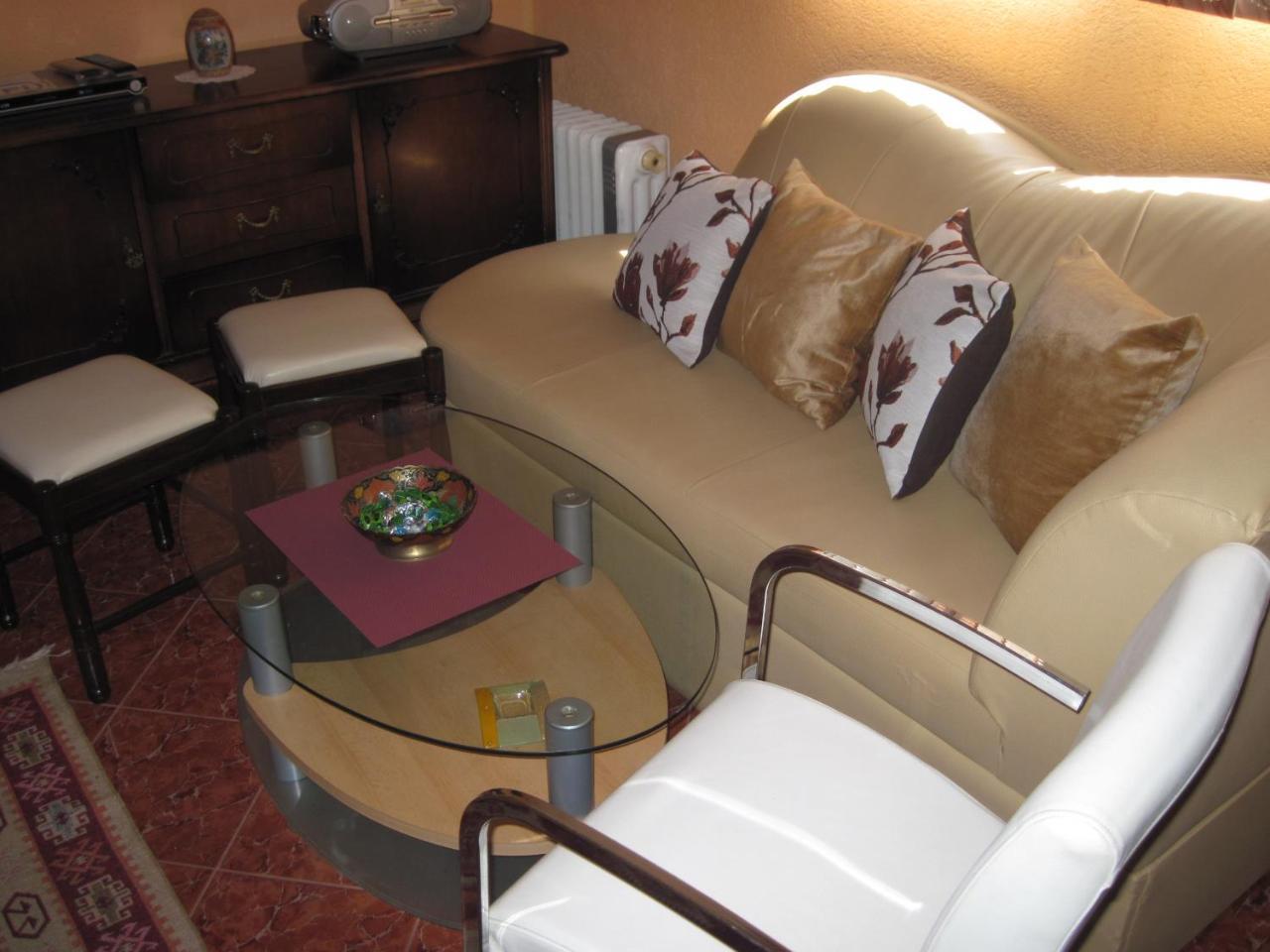 Apartment Yasica Izacic Buitenkant foto